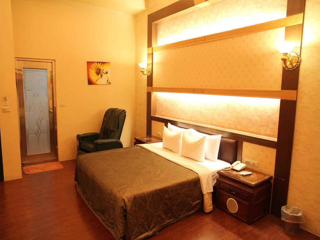 Fukun 5 Motel Jiaoxi Ruang foto